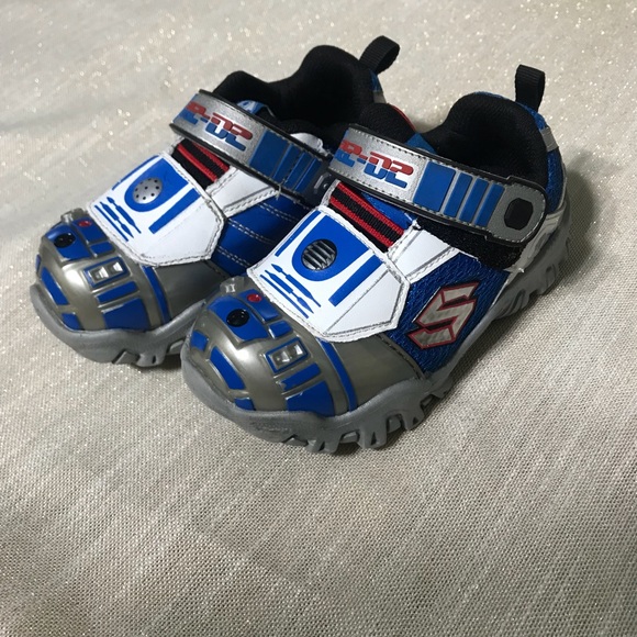 Star Wars: Damager III Astromech Star Wars: Damager III Astromech
